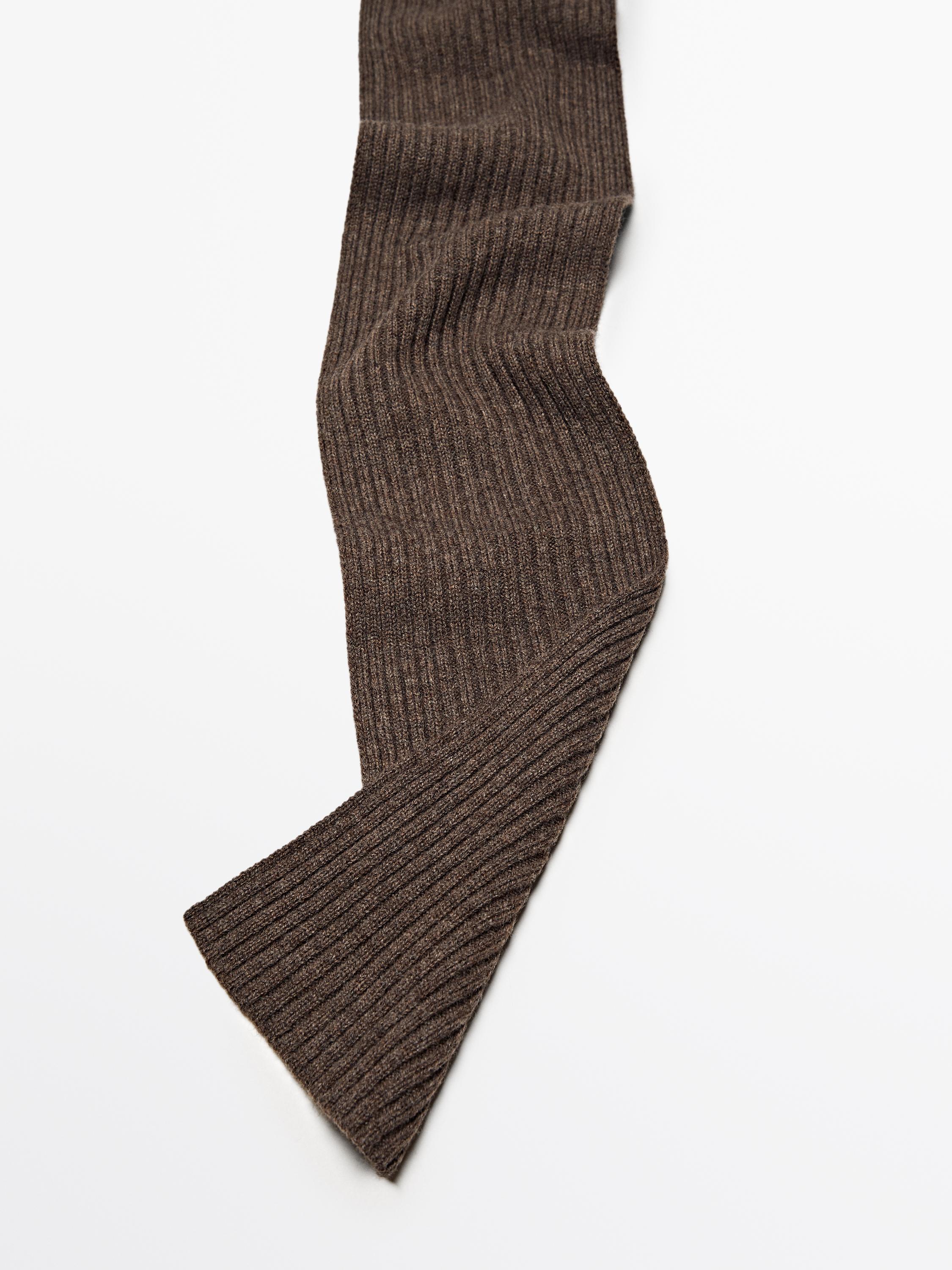 Écharpe fine en tissu côtelé